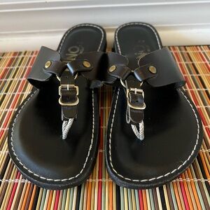 Kino Black Leather Sandals with Buckle Detail